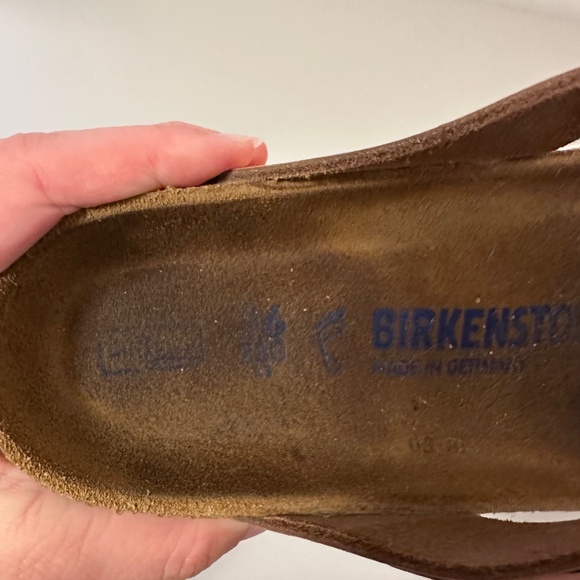 Birkenstock Gizeh Soft Footbed in Metallic Copper Leather | Size 36 - Picture 5 of 7